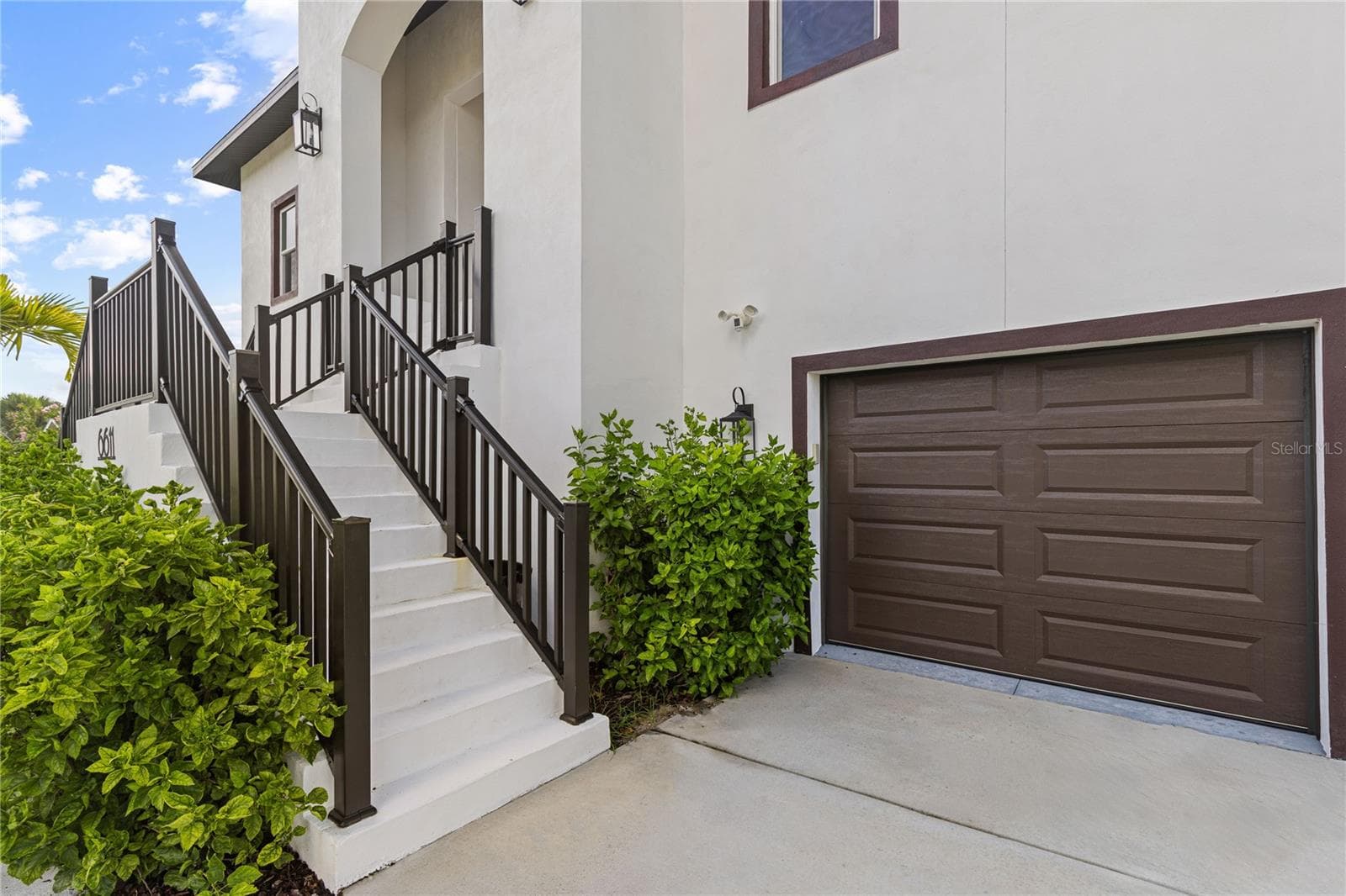 6611 Blue Heron Drive S photo 02