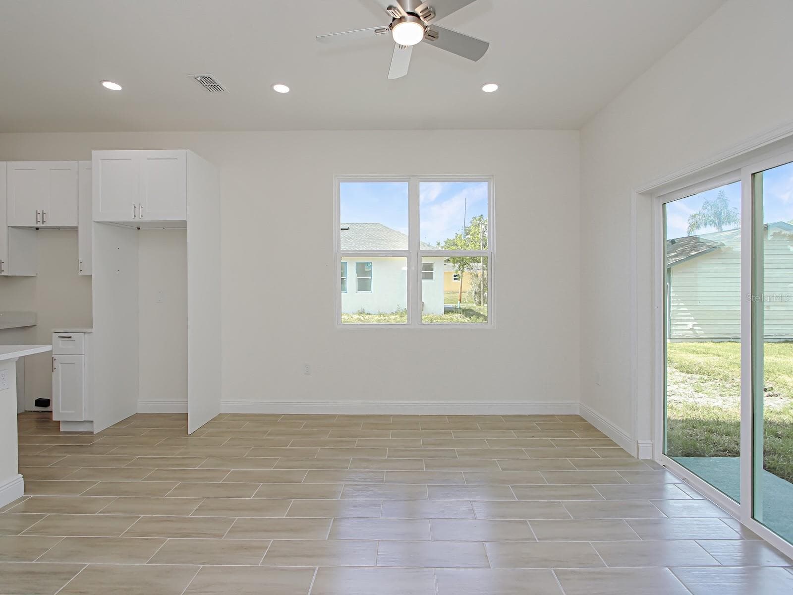 1216 S Pomegranite Avenue photo 04