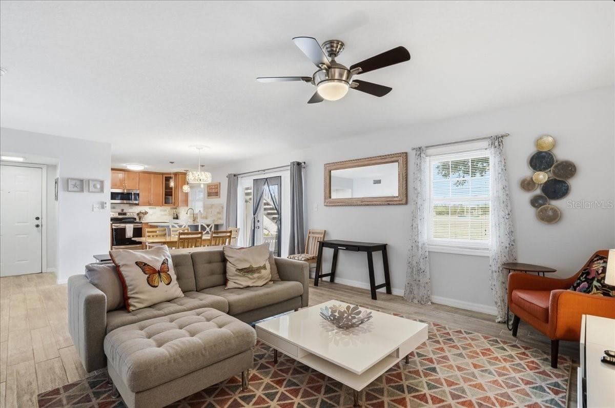 205 Pompano Drive SE B photo 06