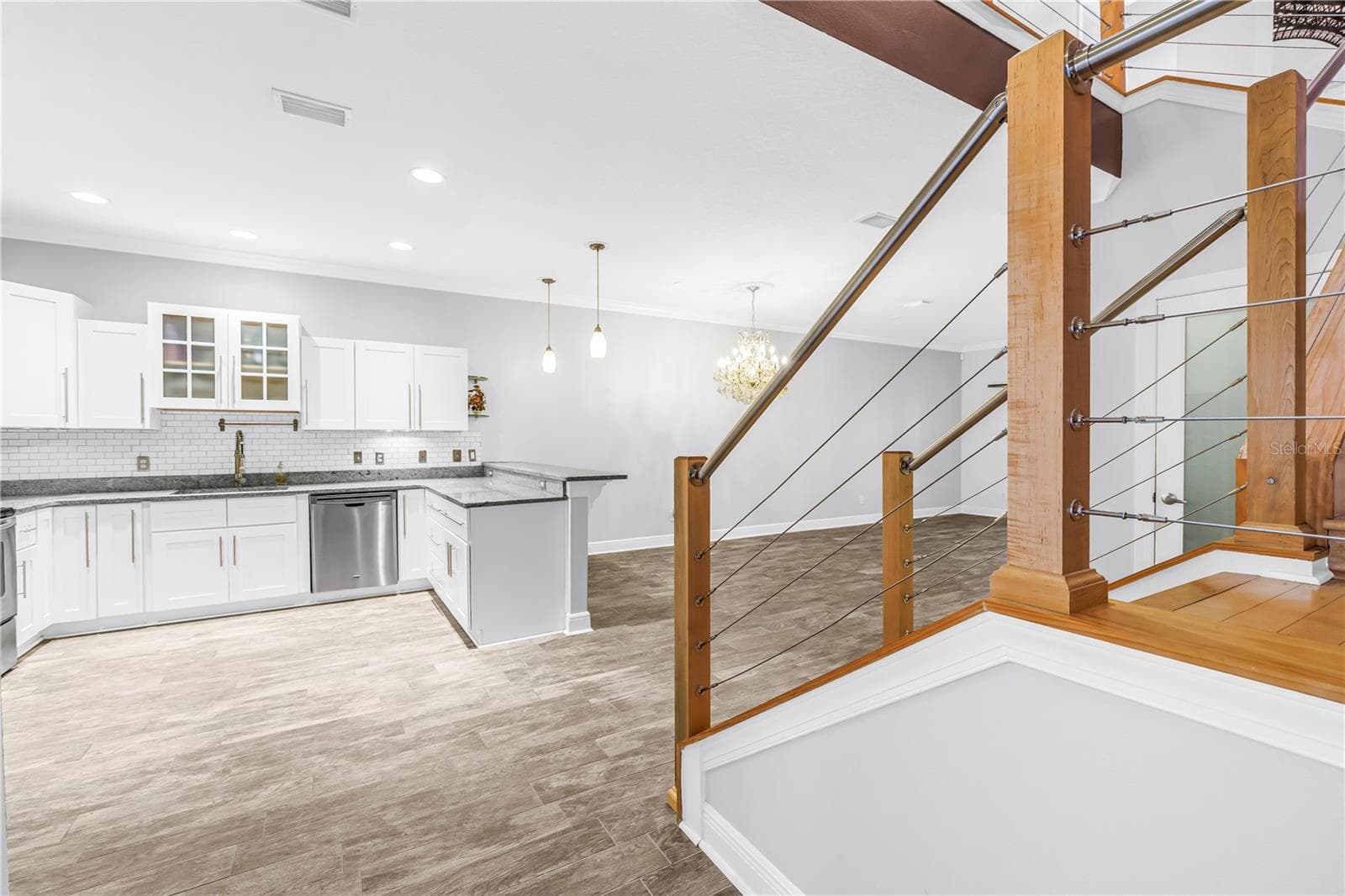 409 Barcelona Drive photo 02