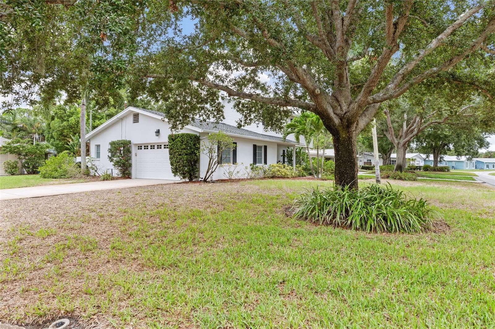 1901 Dormieone Road N photo 04