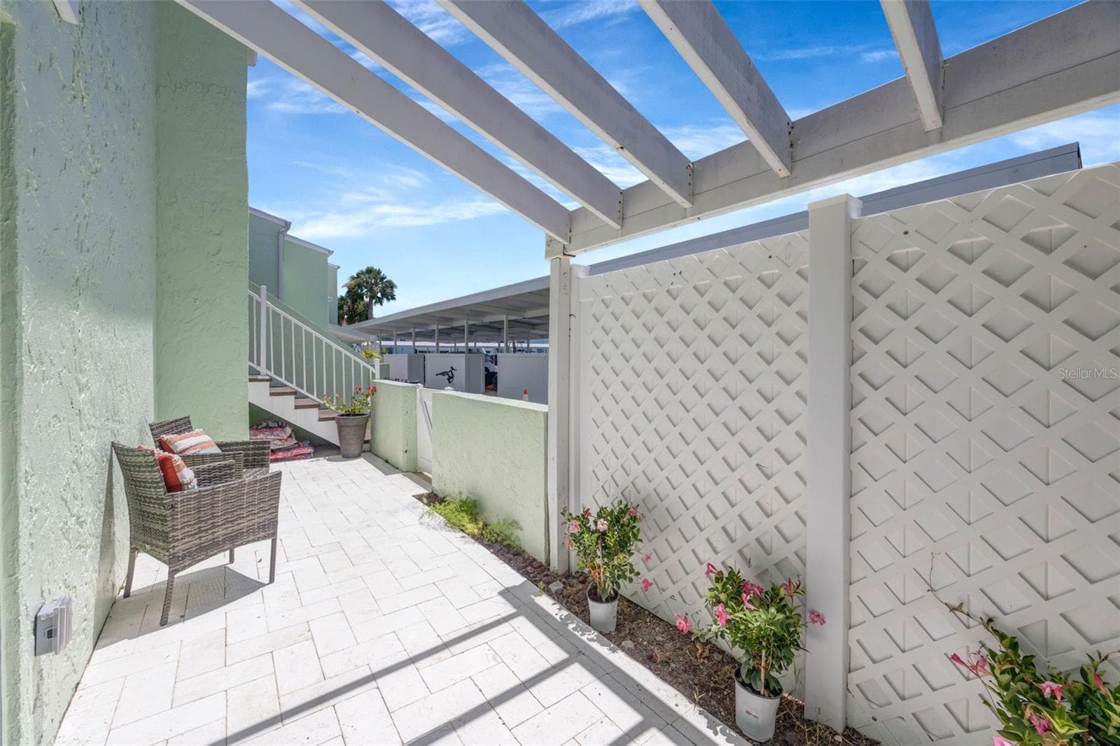 1 Windrush Boulevard 37 photo 04