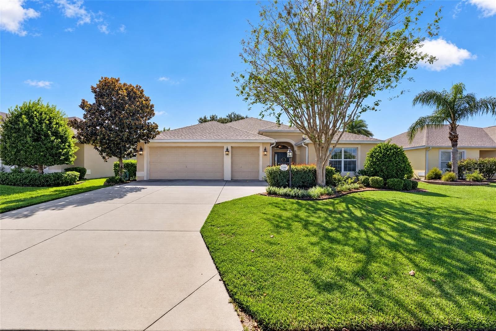 588 Bradford Loop photo 04