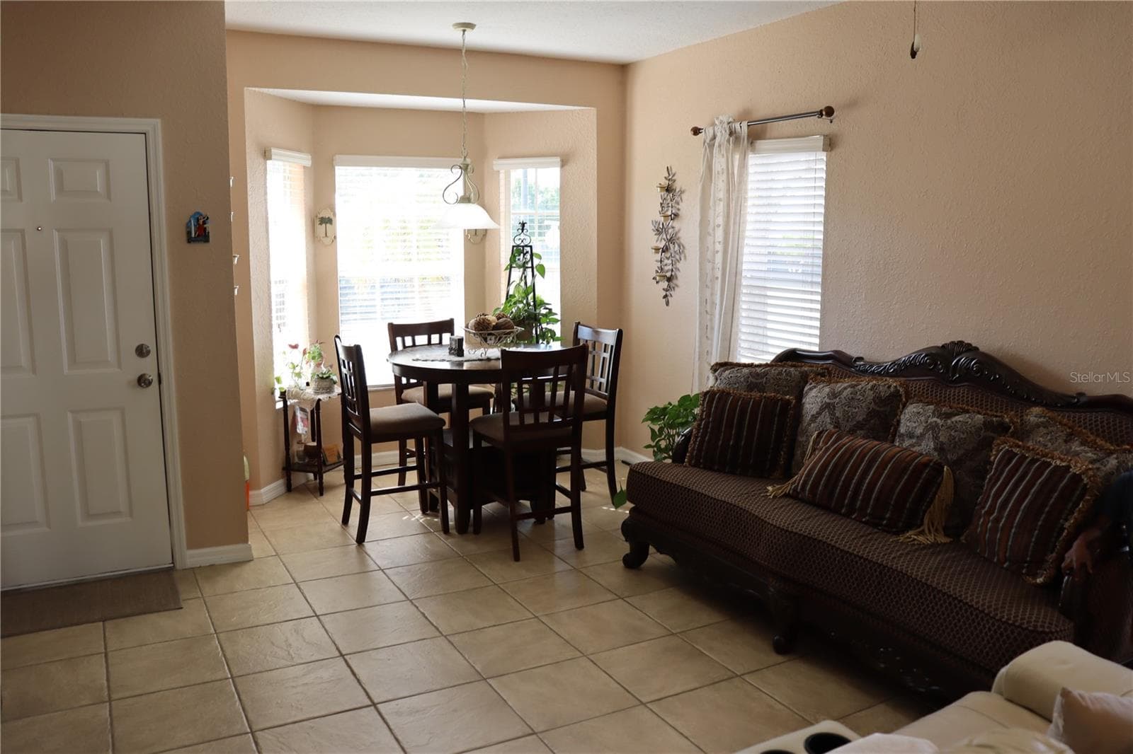 1404 Las Villas Boulevard photo 03
