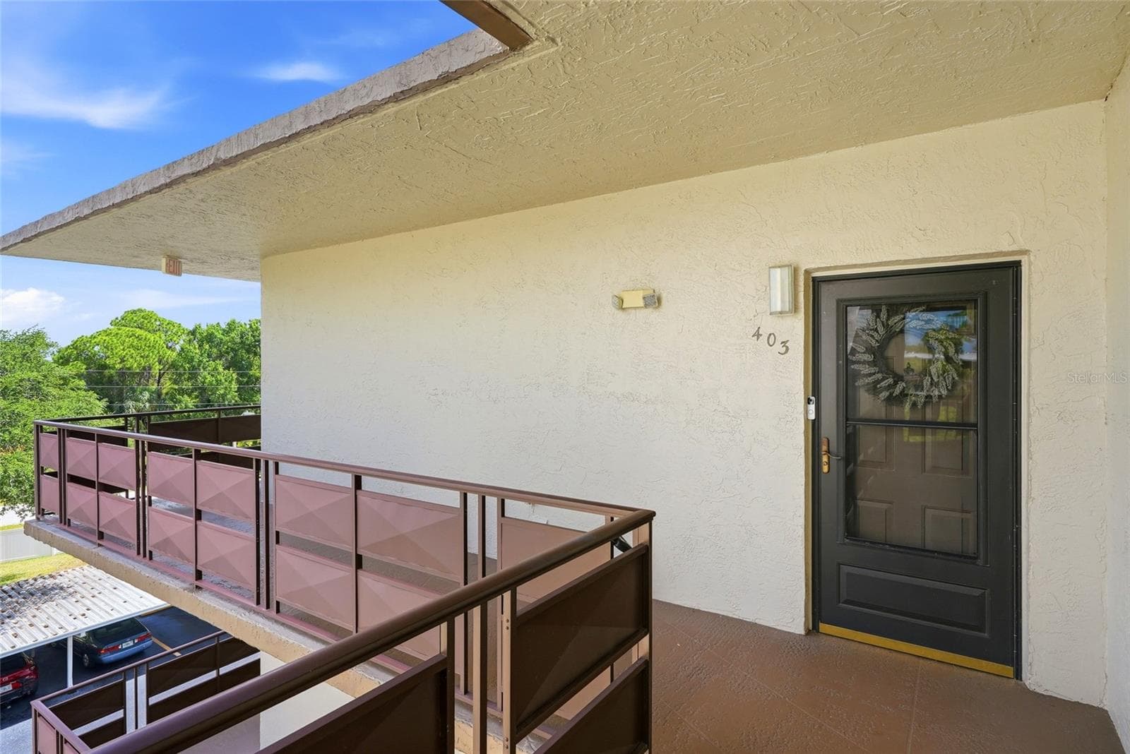 6190 80th Street N 403 photo 02