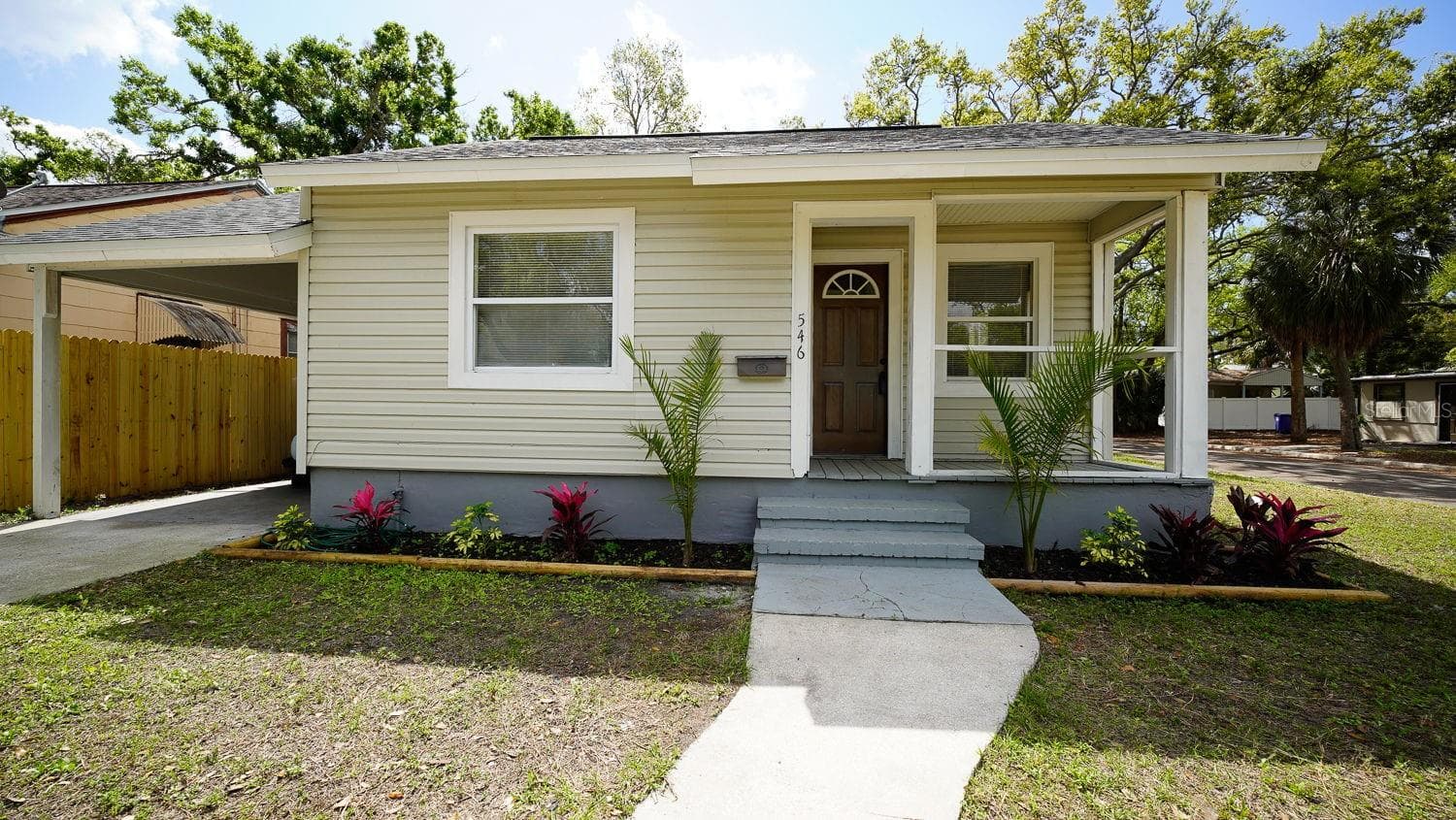 546 16th Avenue S photo 02