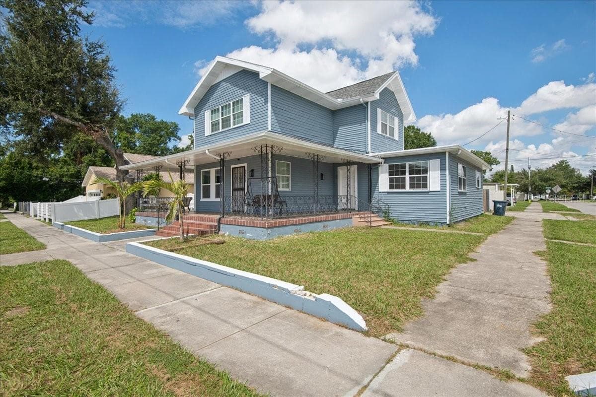 3001 W Chestnut Street photo 02