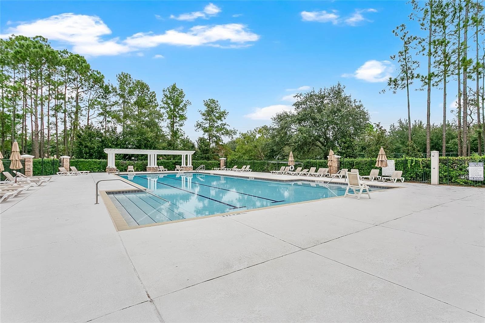 6712 Thornhill Circle photo 02