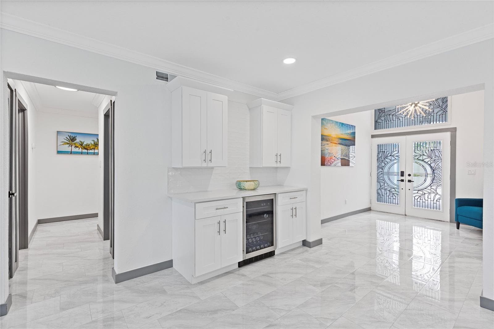 166 Bayside Drive photo 05