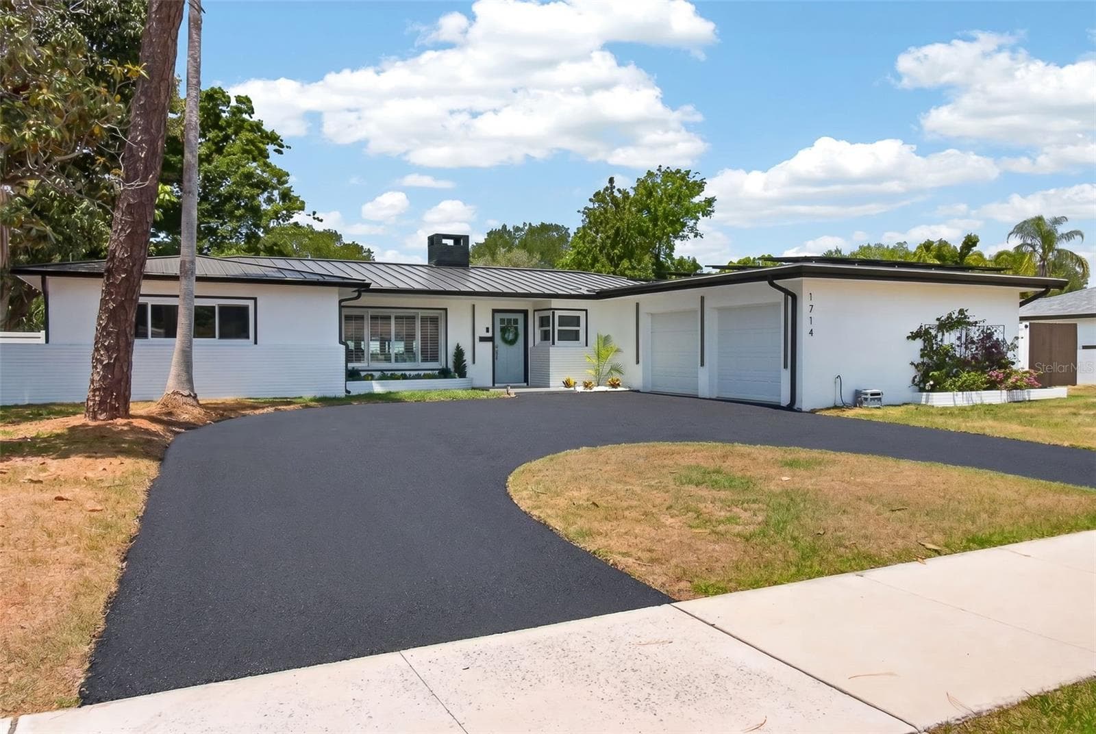 1714 Indian Rocks Road photo 02