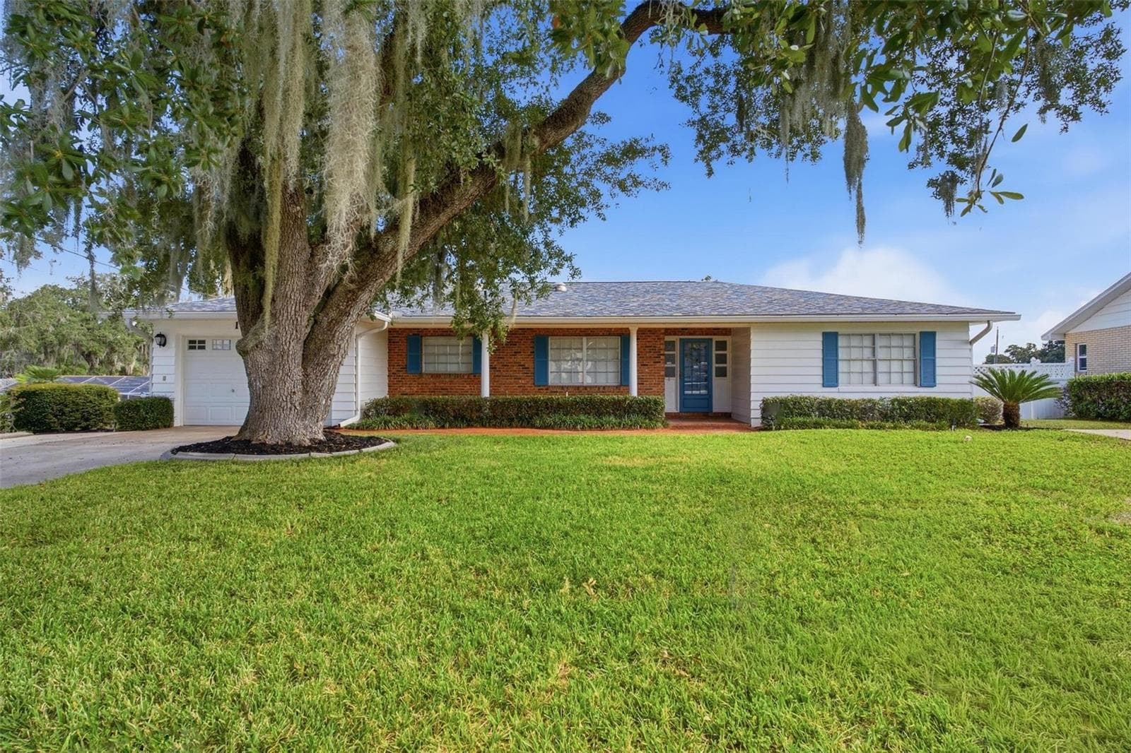 1320 Lee Court photo 02
