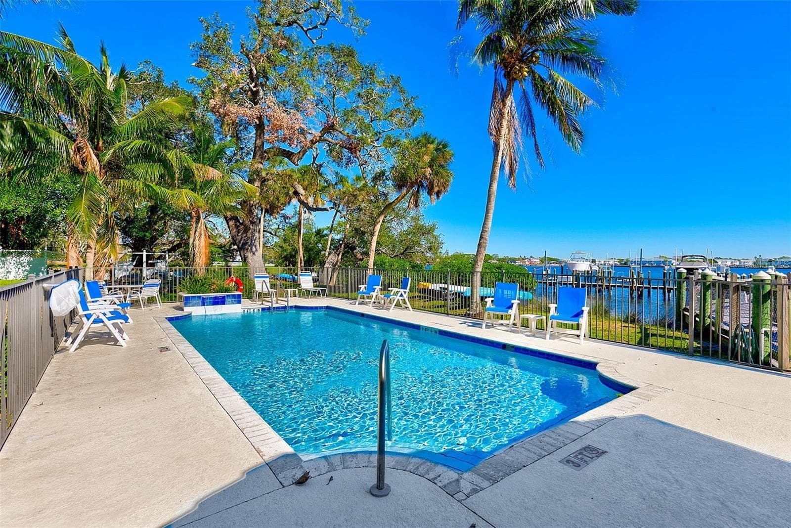 144 Banyan Bay Drive photo 07