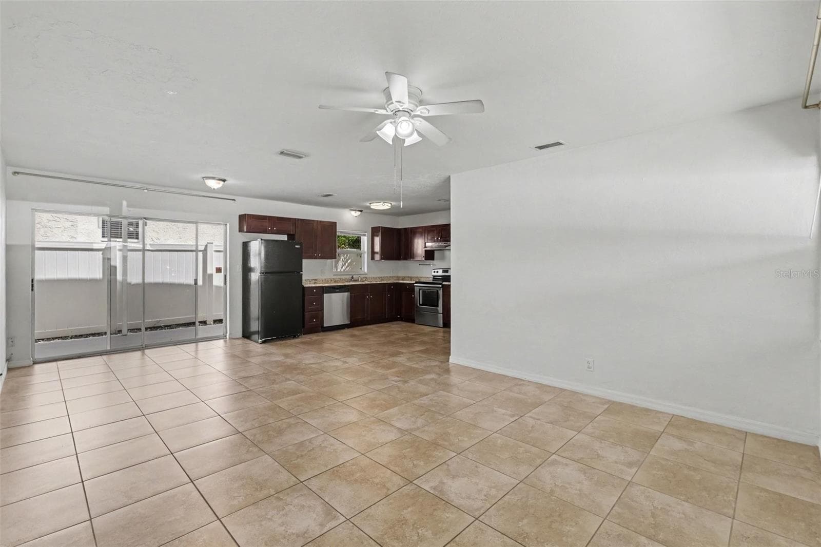 5585 Atlantic Avenue N photo 05