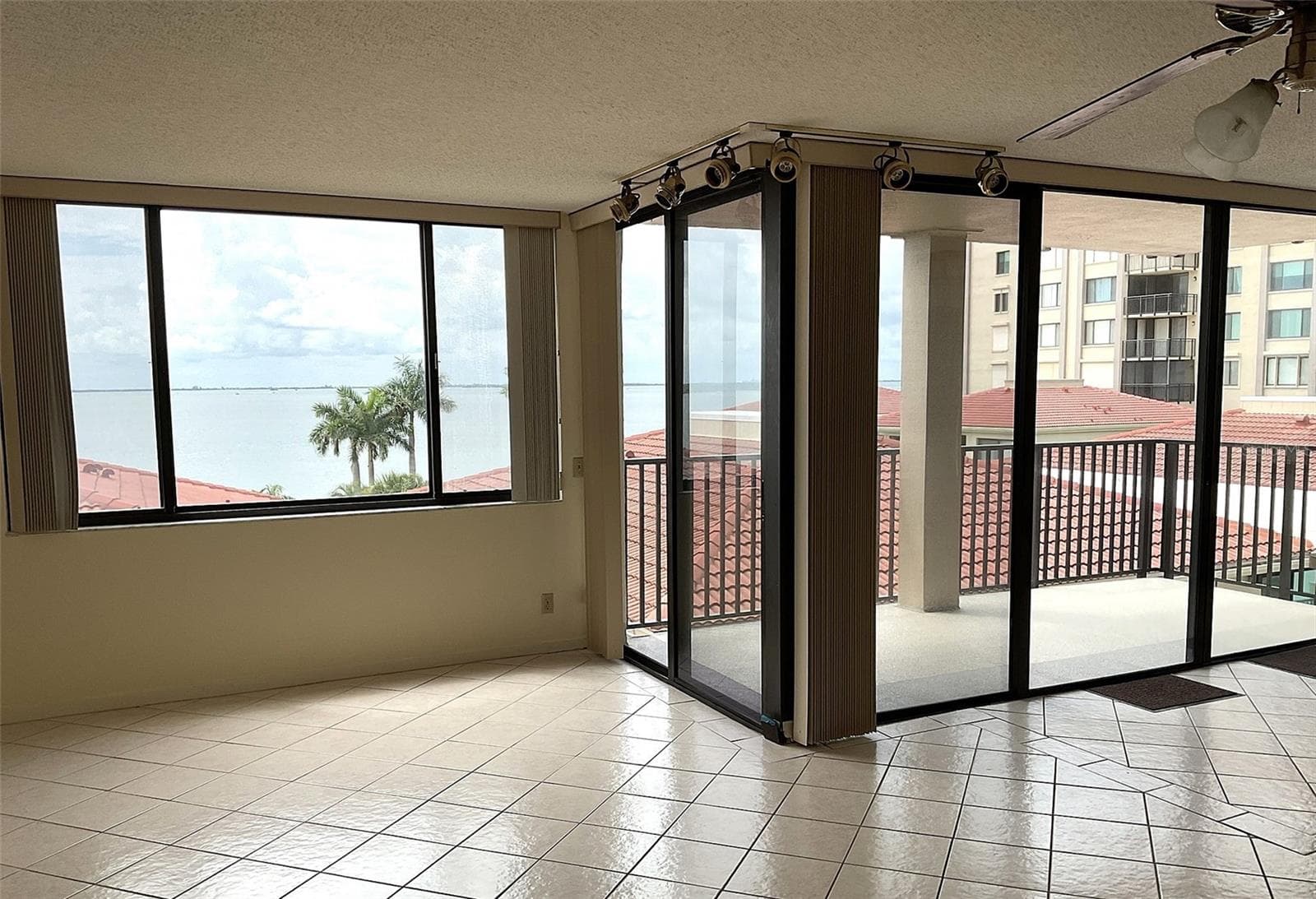 6322 Palma Del Mar Boulevard S G402 photo 02