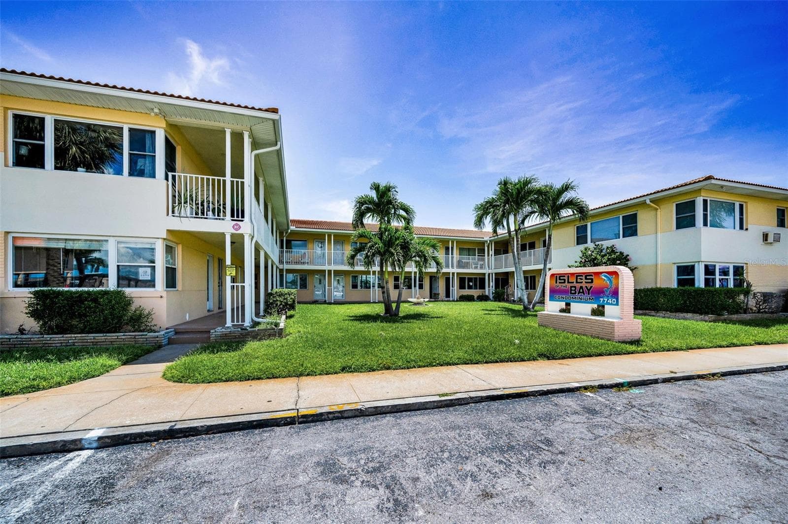 7740 Boca Ciega Drive 204 photo 02