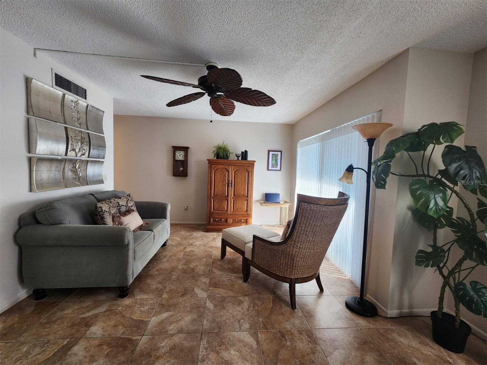 2132 Lakewood Club Drive S 8B photo 05