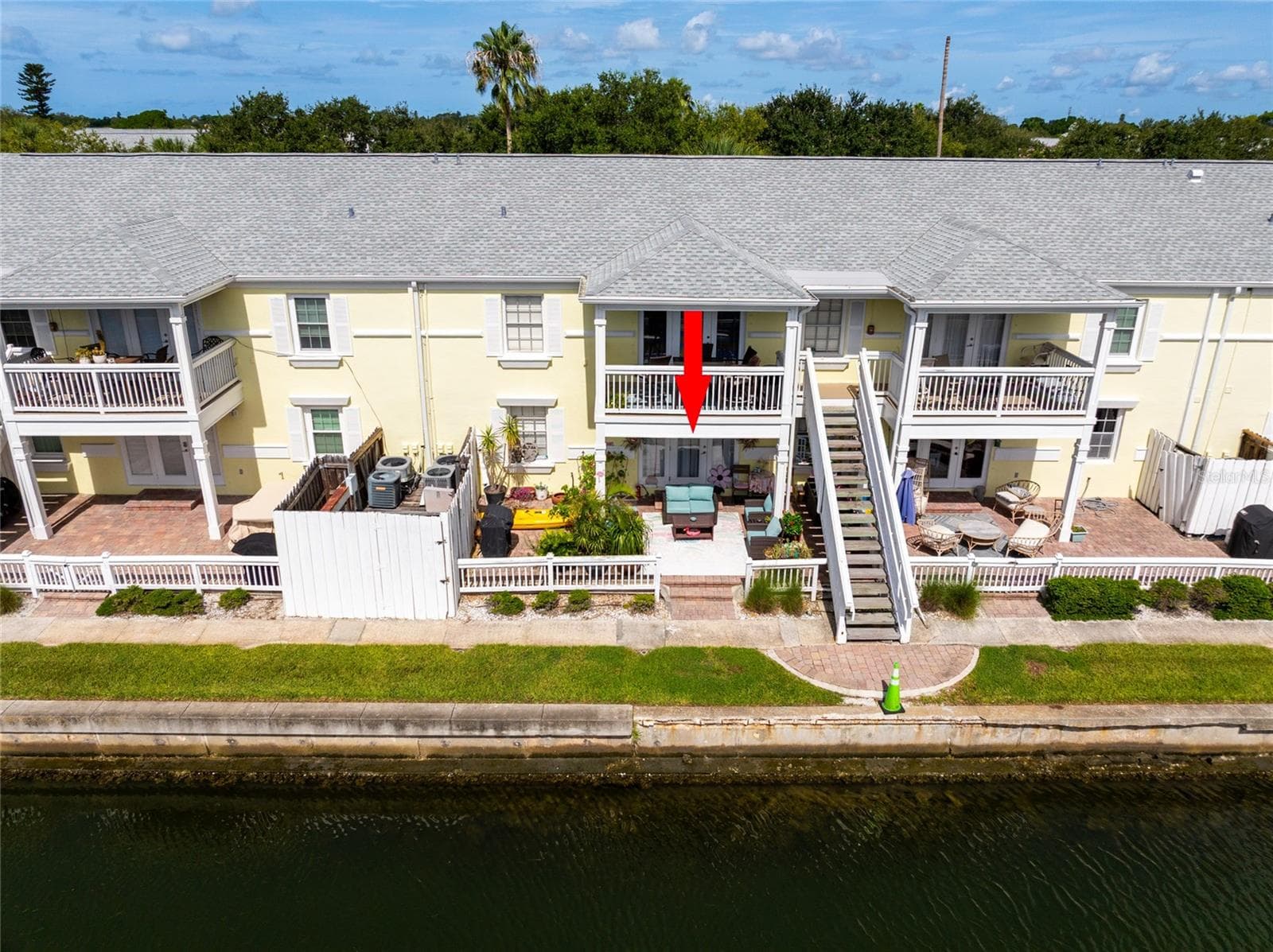 5132 Beach Drive SE C photo 06
