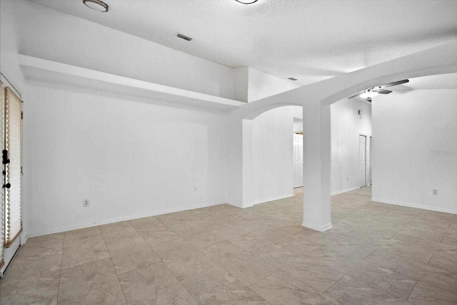 3005 W Chestnut Street photo 07