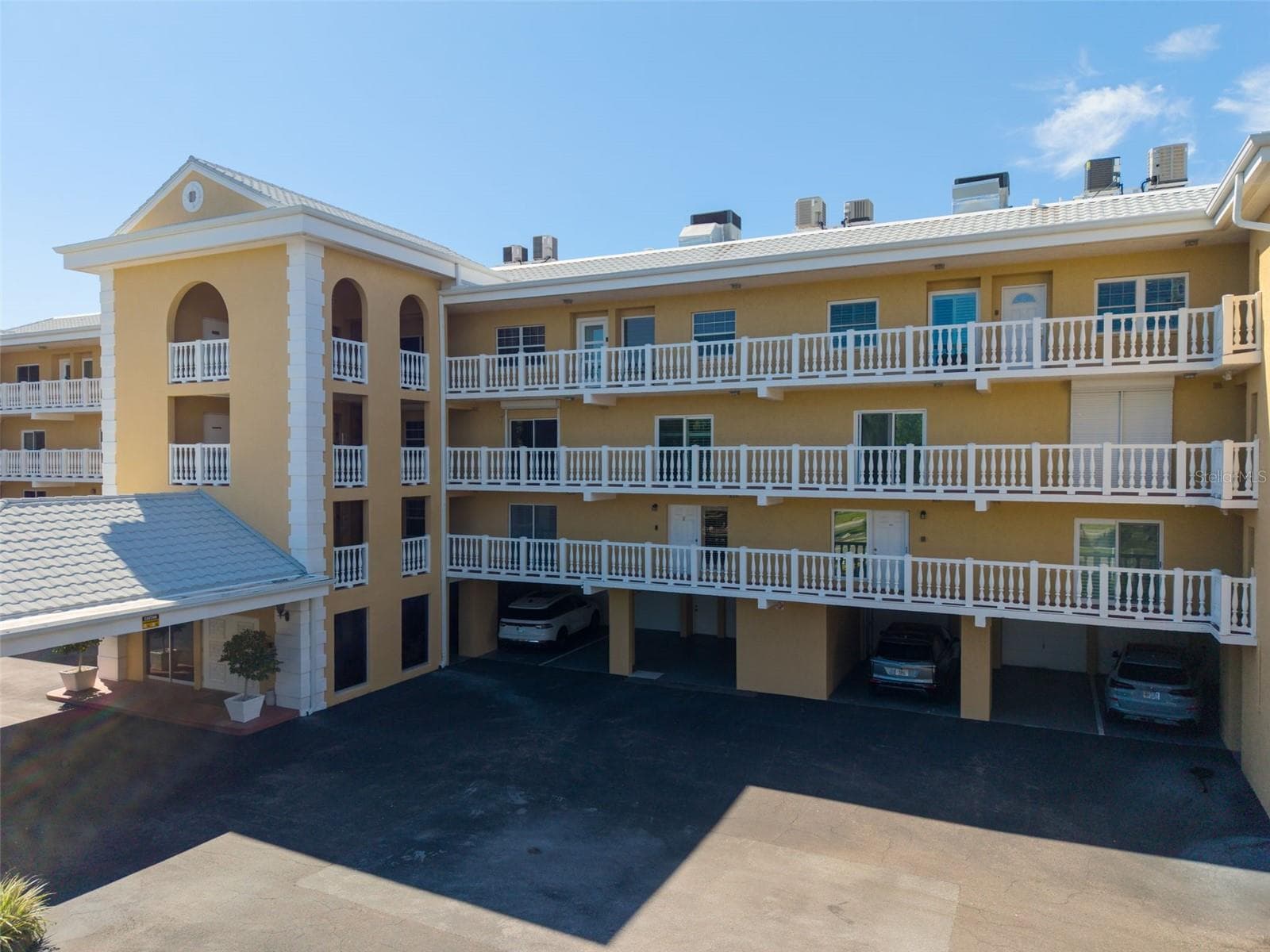 544 Pinellas Bayway S F8 photo 02