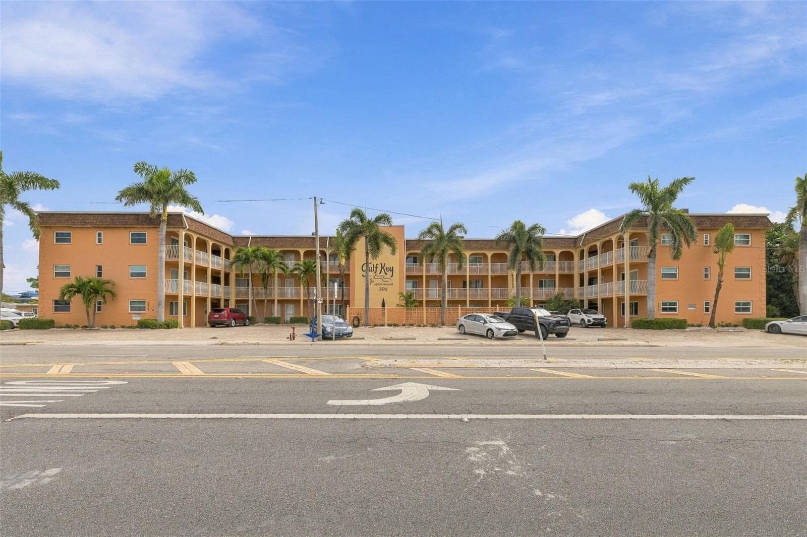 3575 Gulf Boulevard 105 photo 02