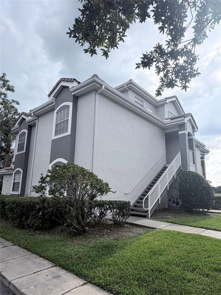 13827 Fairway Island Drive 1228 photo 04