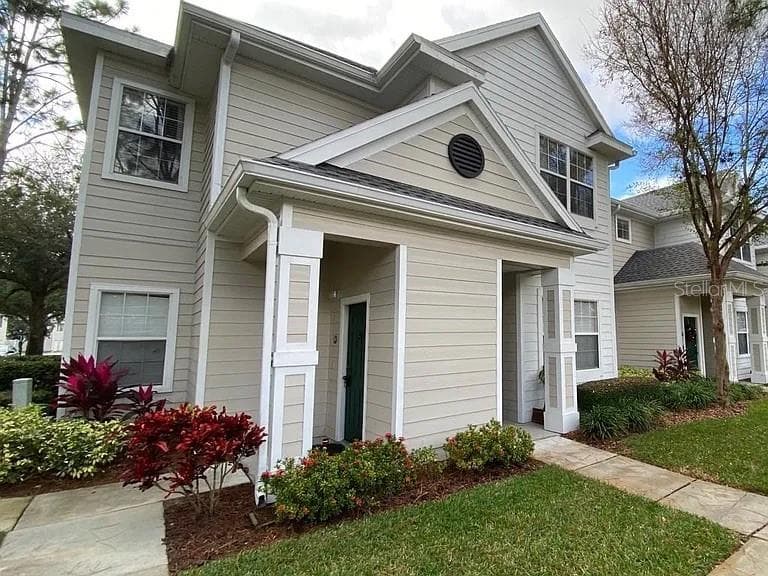 1301 Eastern Pecan Place 208