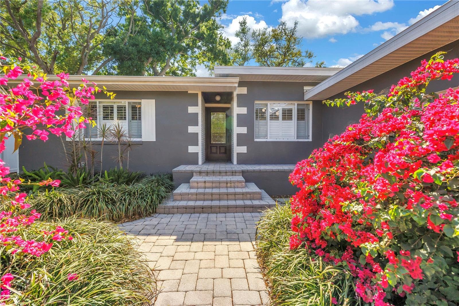 209 Bandera Way NE photo 04