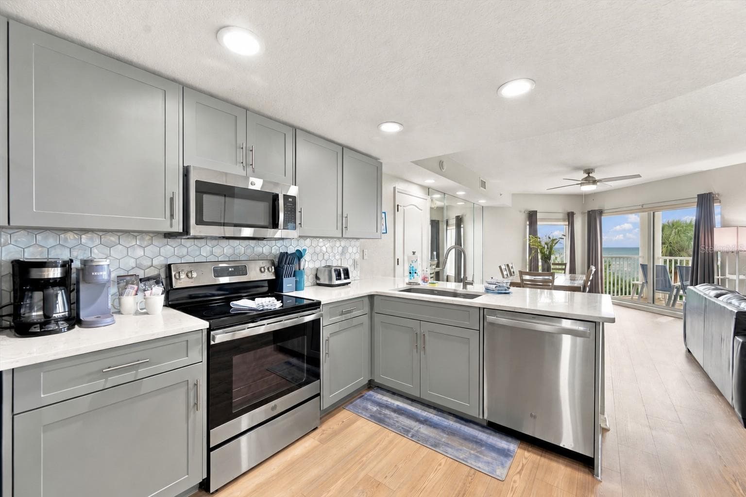 12000 Gulf Boulevard 206W-205W photo 07