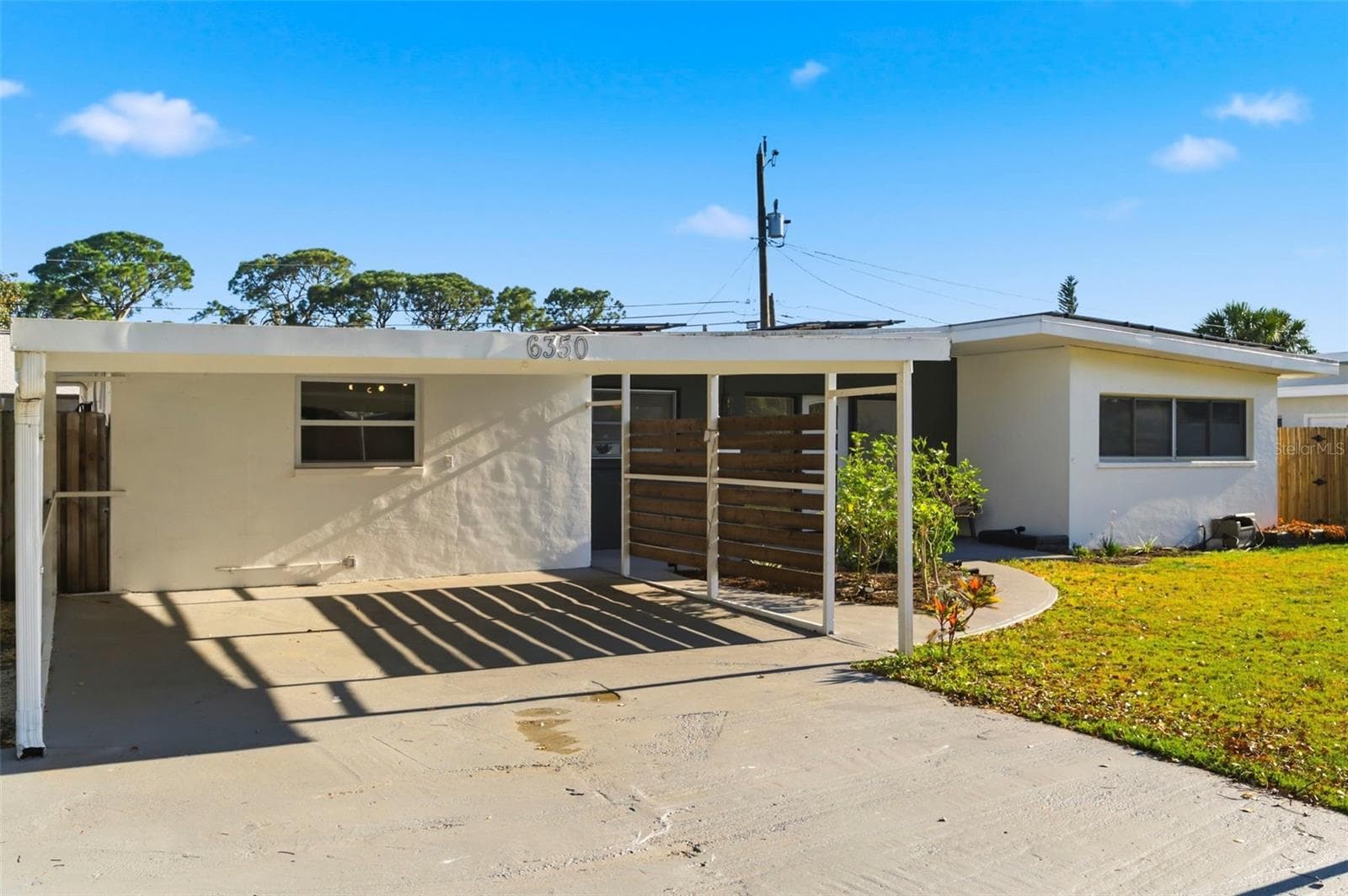 6350 Hampton Drive N photo 02