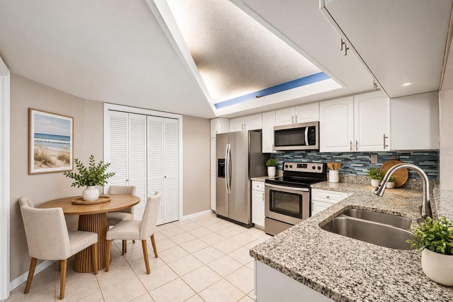 690 Island Way 912 photo 07