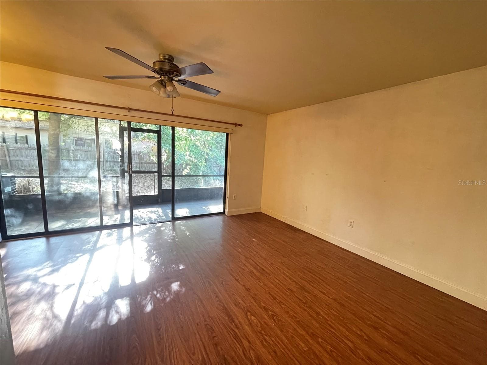 2735 Sw 35 Place 1607 photo 06