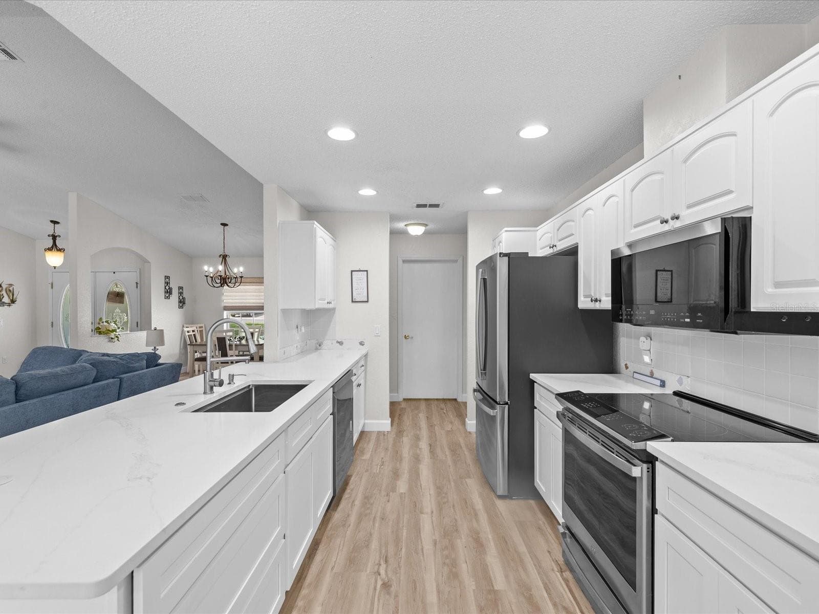 5733 Cactus Circle photo 04