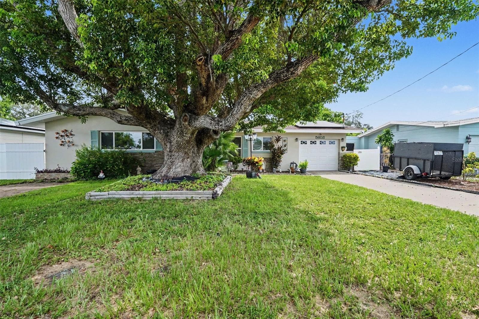 5603 Lown Street N photo 02