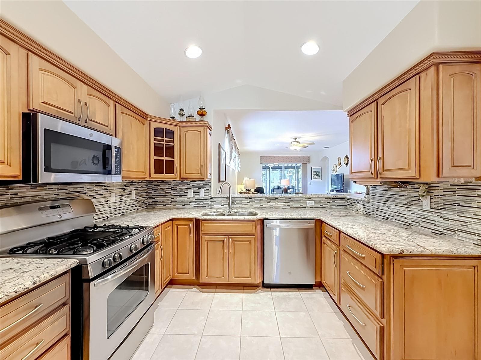 5401 Aurora Drive photo 06