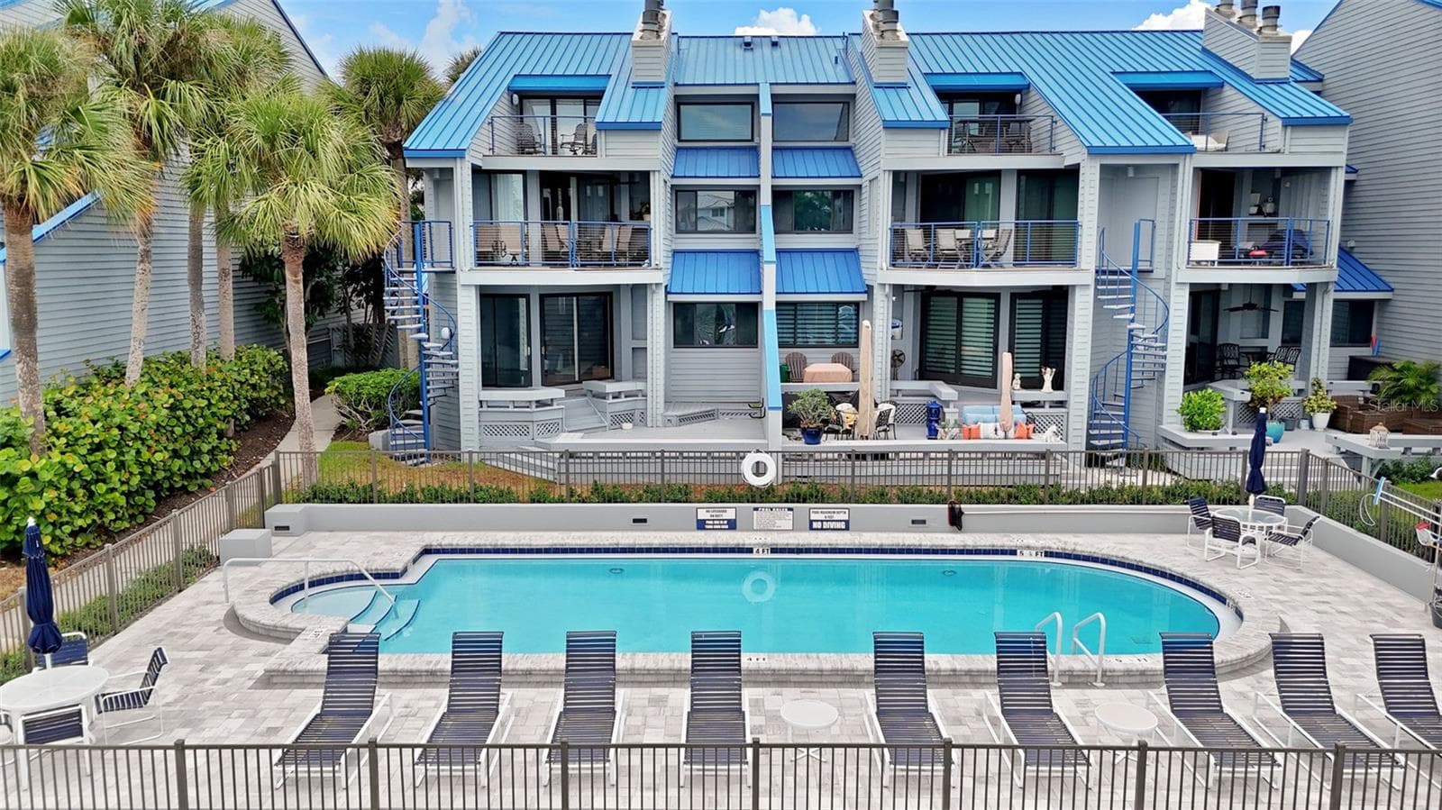 910 Pinellas Bayway S 107 photo 02