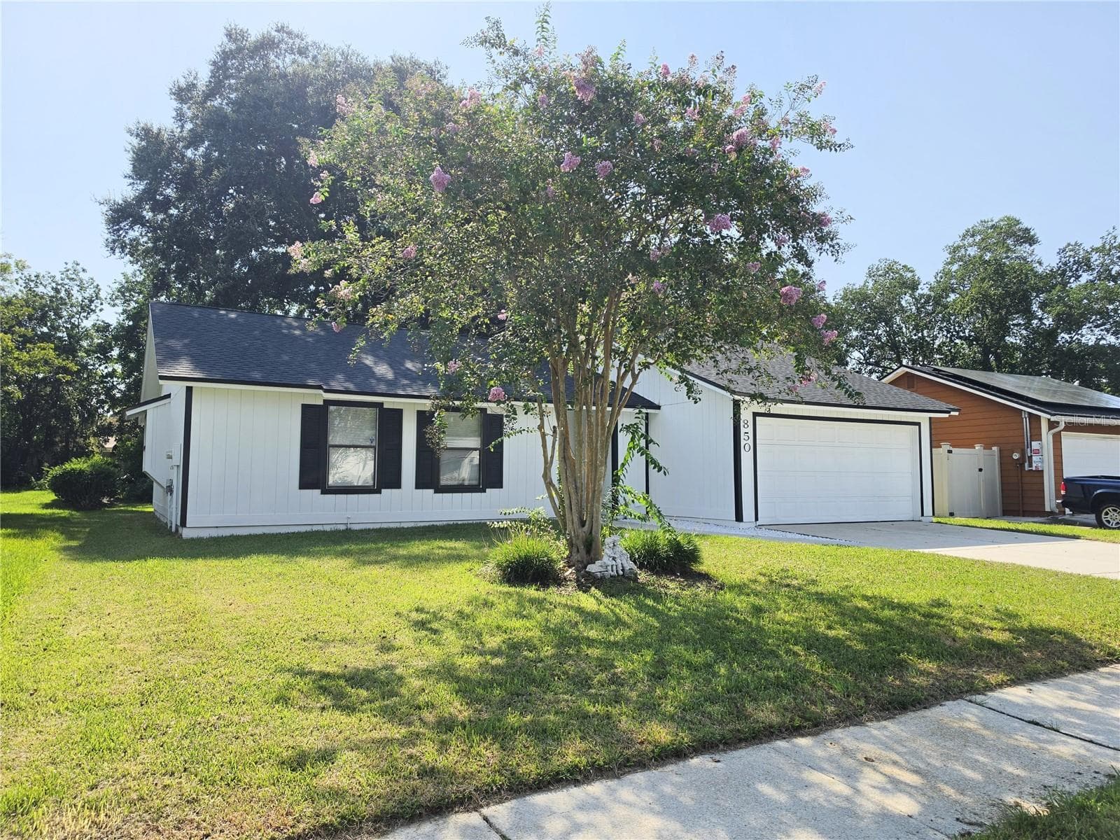 850 Aries Road W photo 05