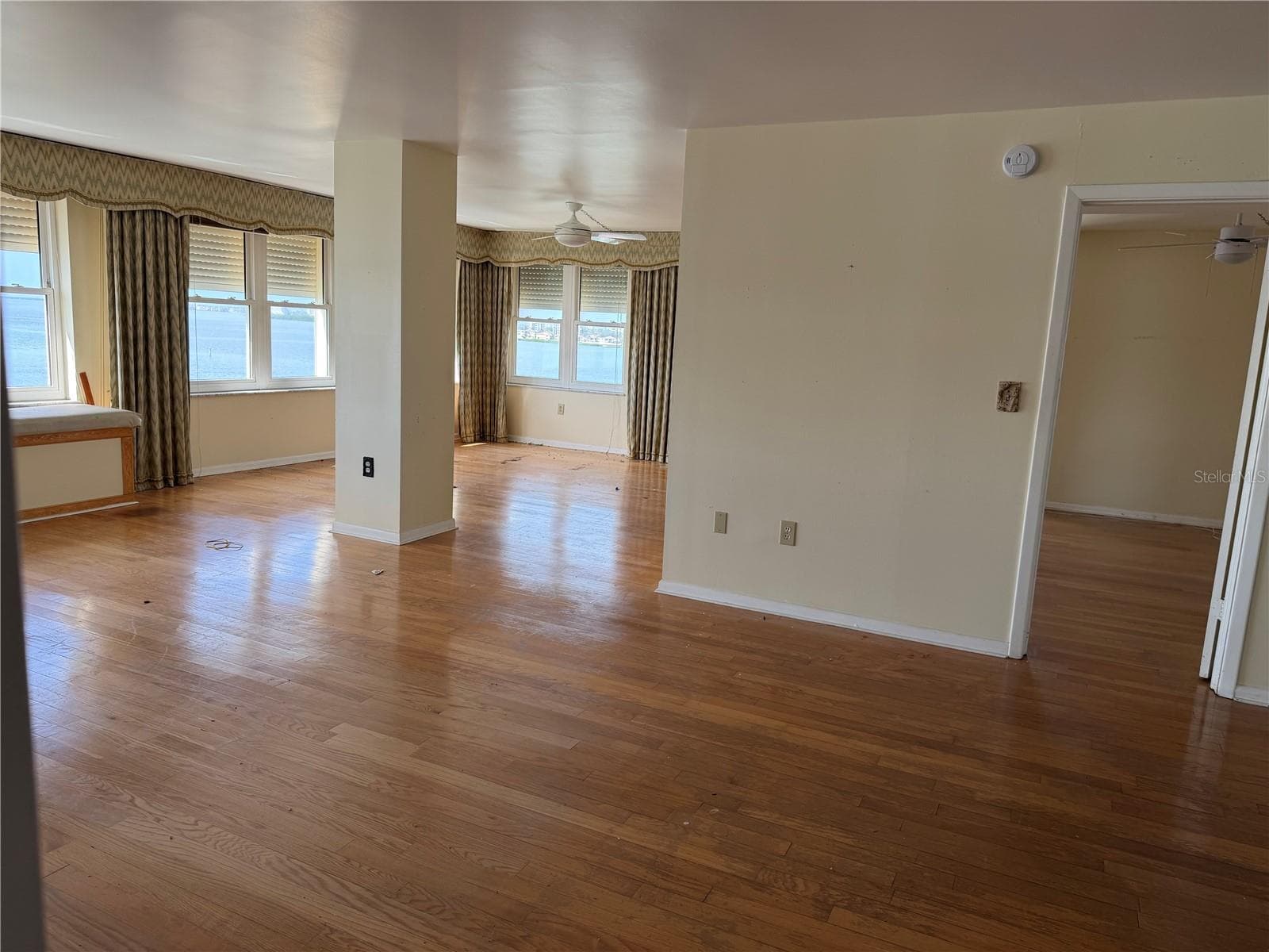5200 Brittany Drive S 609 photo 07