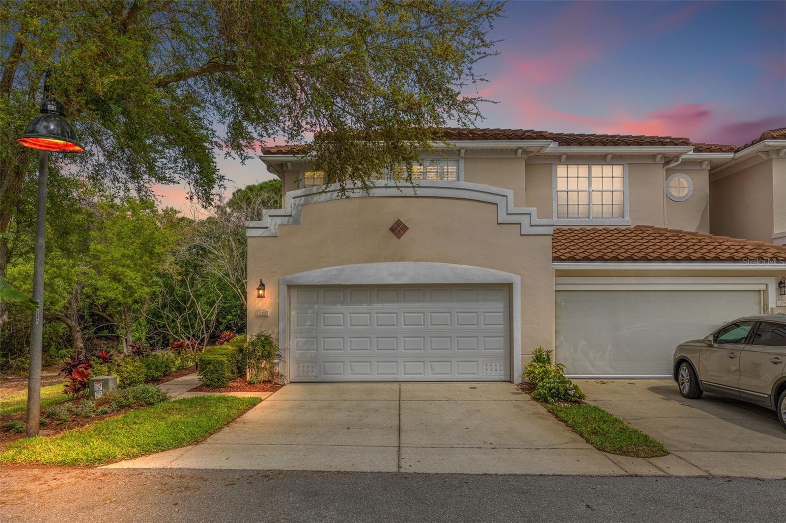 252 Valencia Circle photo 02