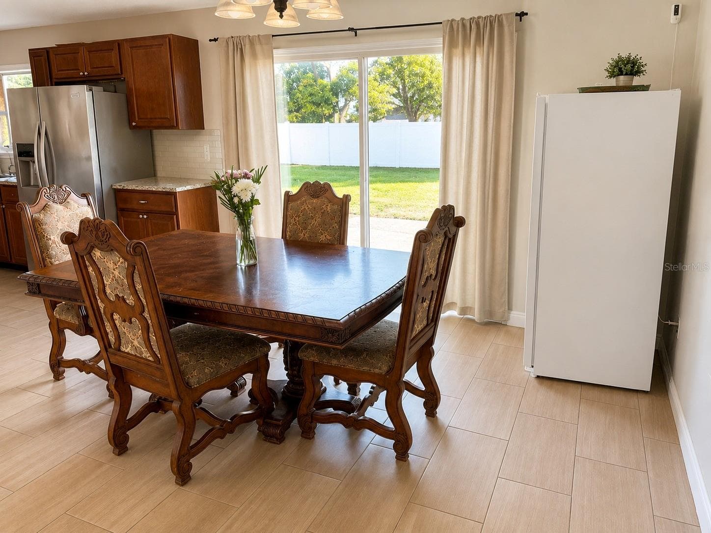 1540 Jupiter Avenue photo 02