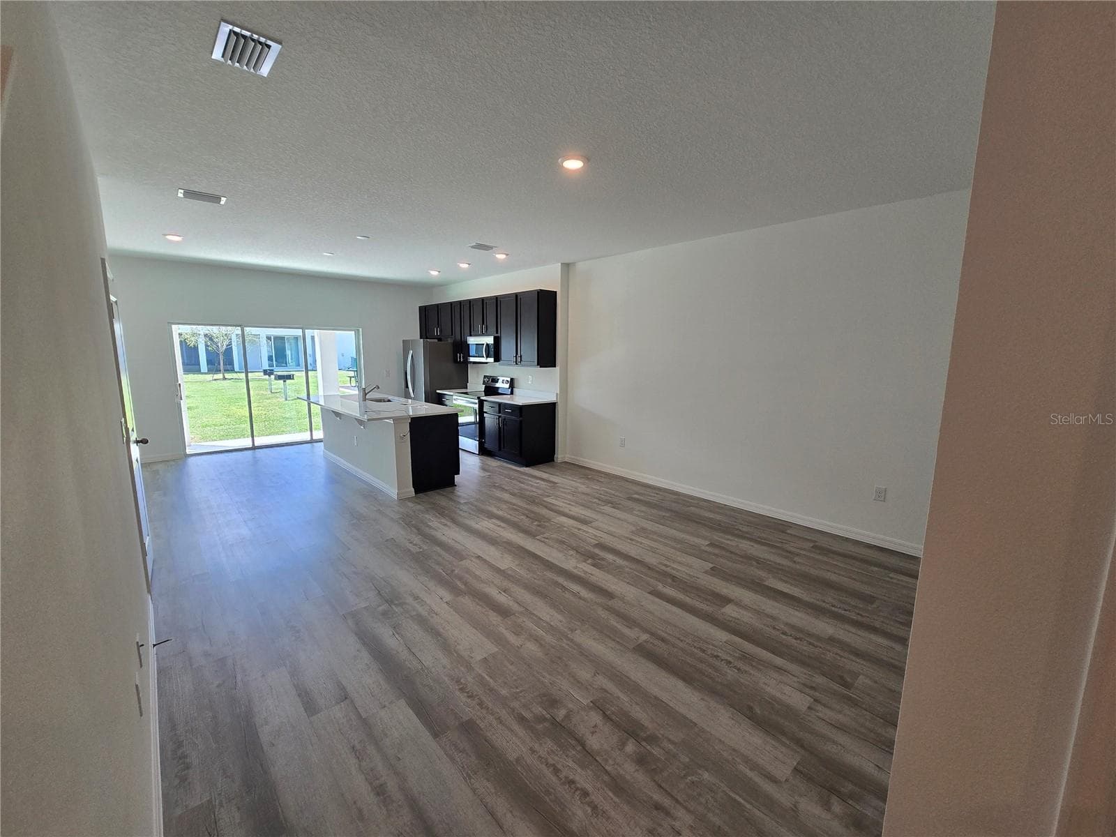 737 Maple Oak Drive photo 03