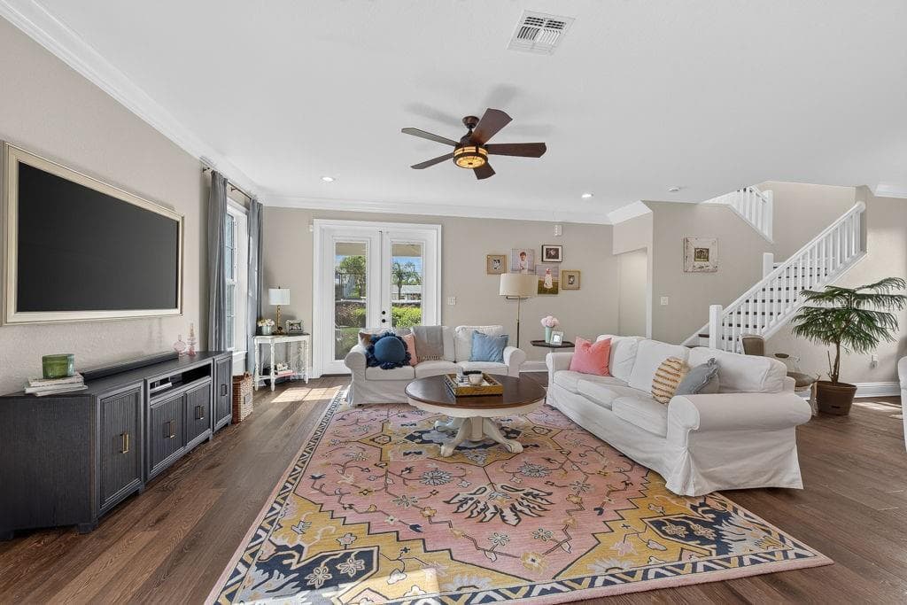 626 35th Avenue N photo 04