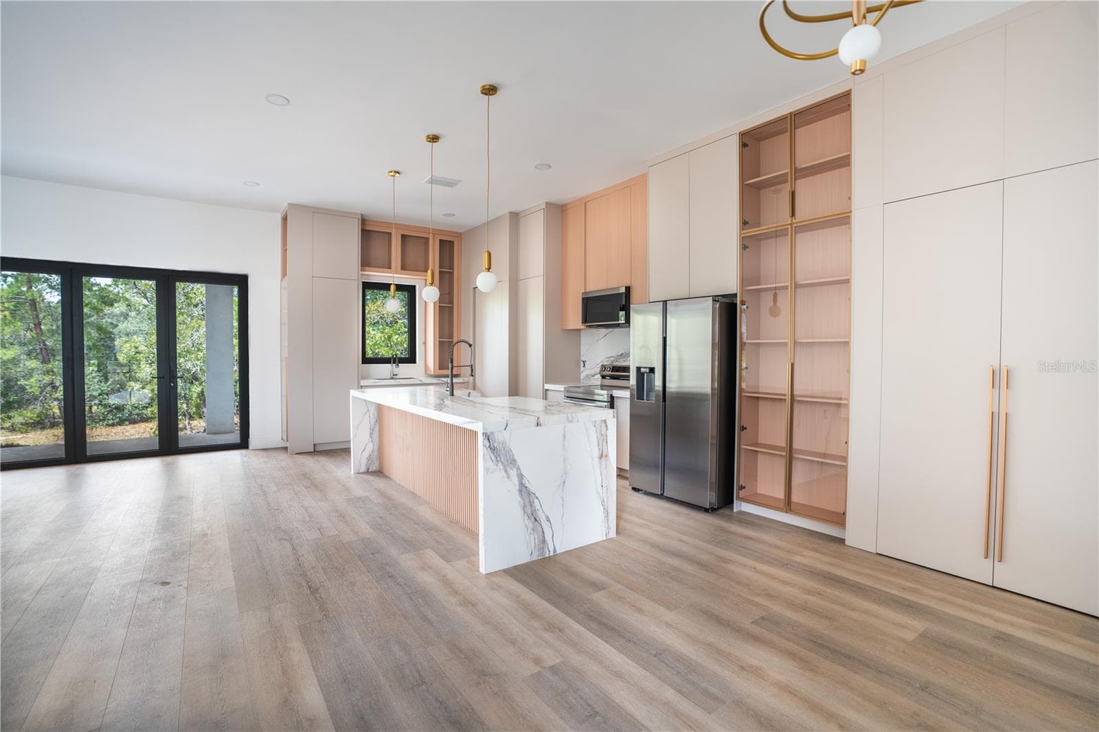 13 Nemesia Court E photo 05