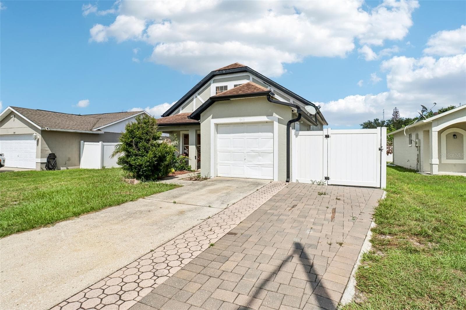 943 Lejay Street photo 02