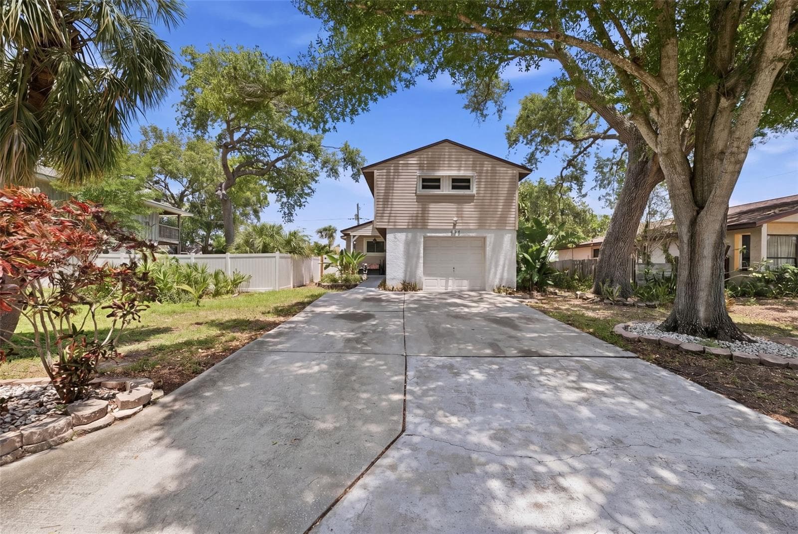 111 69th Avenue N photo 06