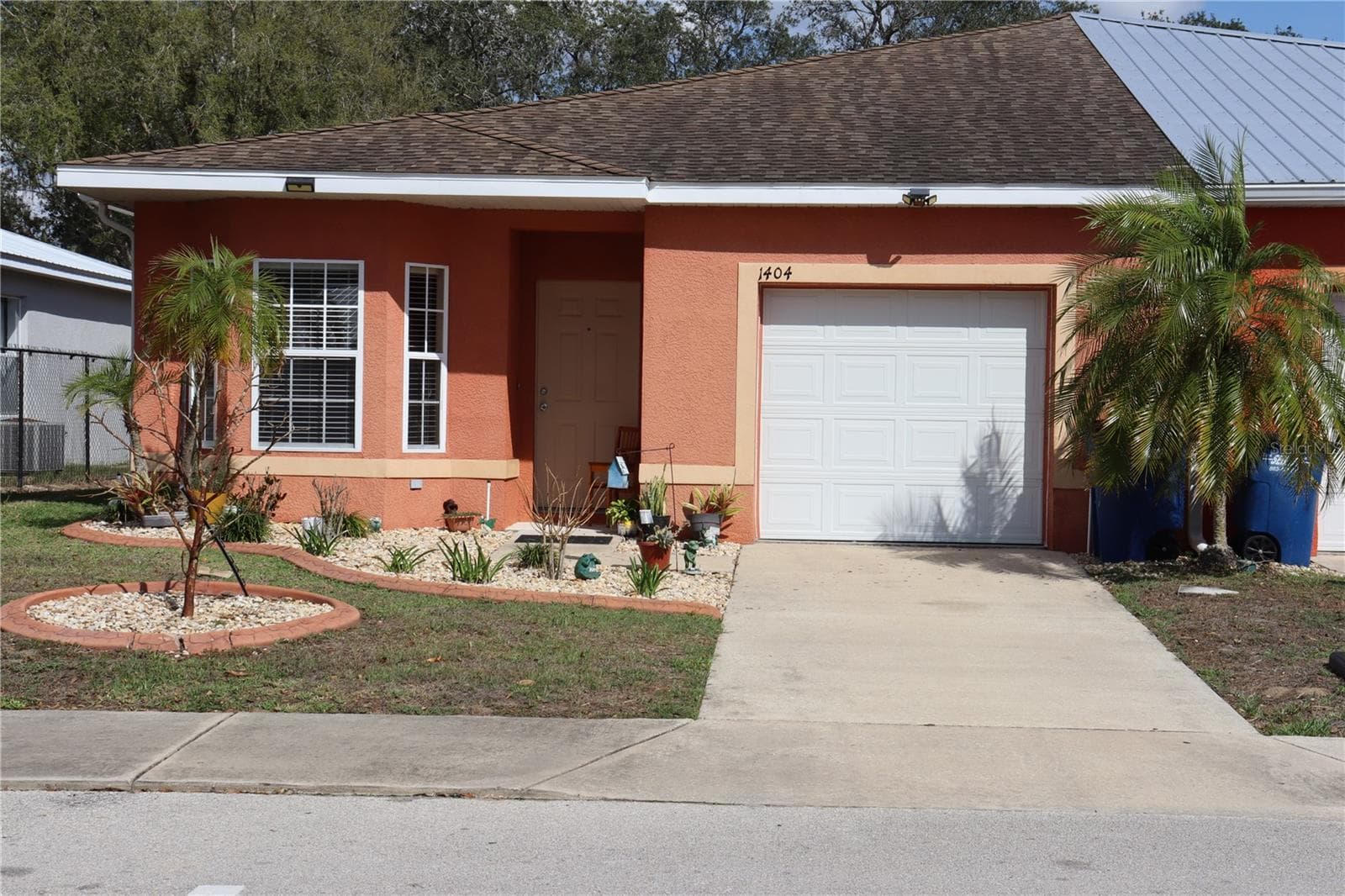 1404 Las Villas Boulevard photo 02