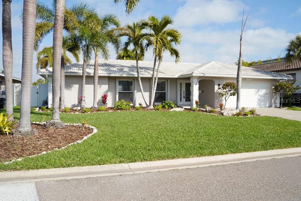 3807 48th Avenue S photo 02