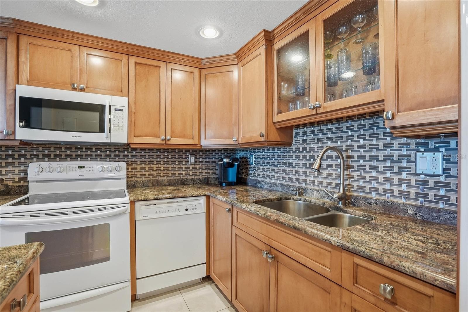 420 64th Avenue 602 photo 04
