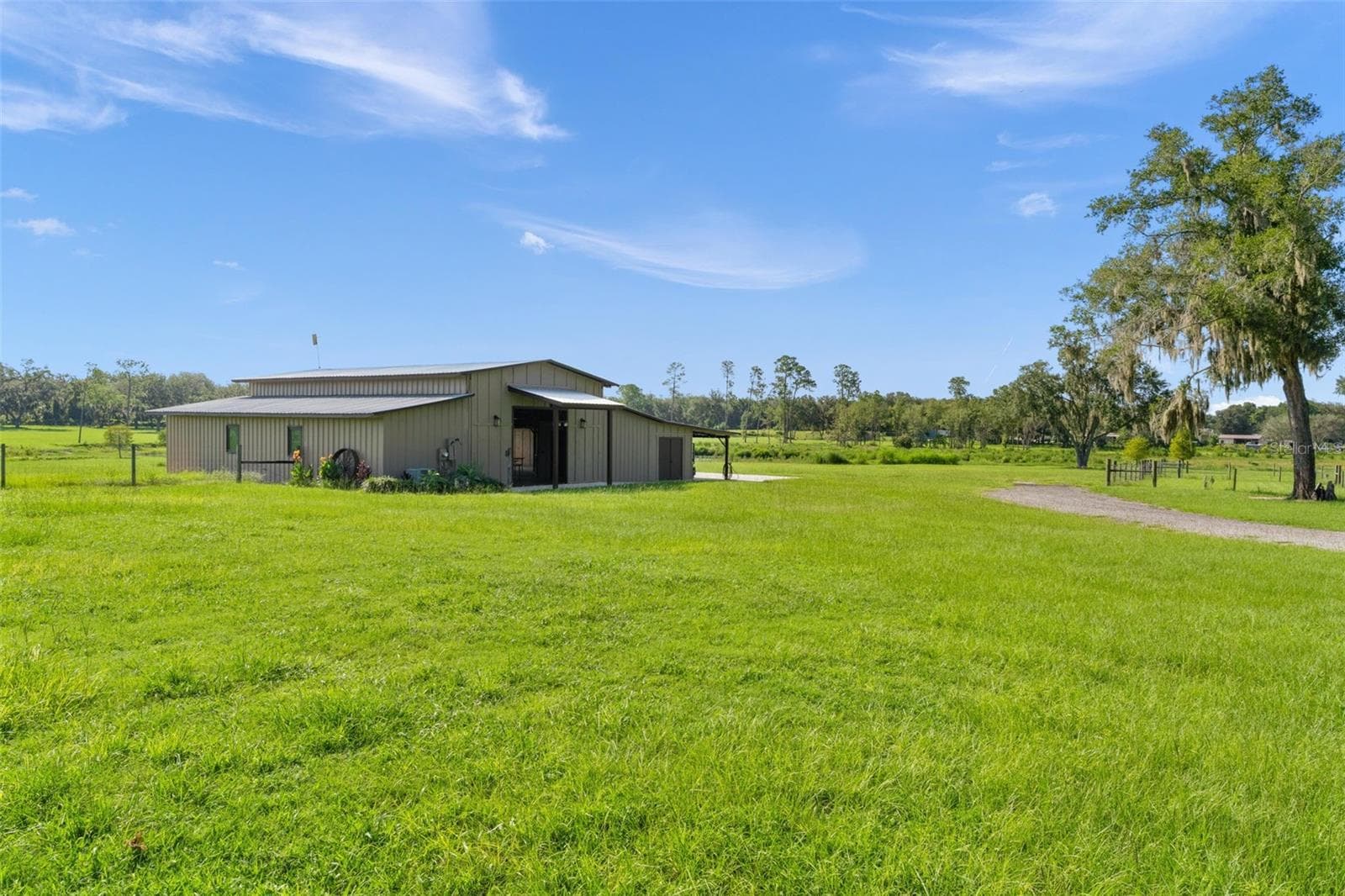 16215 Douglas Road photo 07