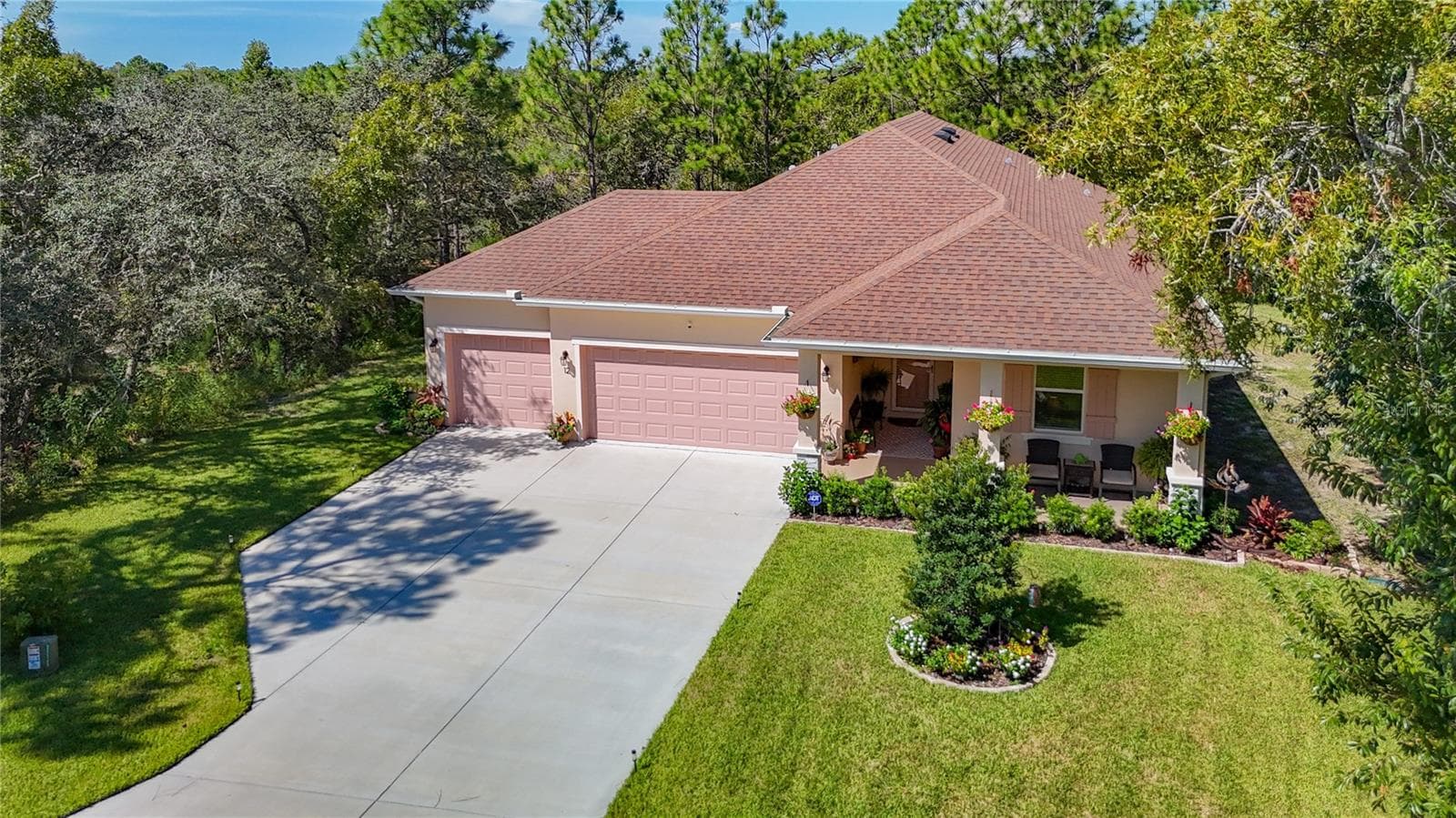 12 Dahlia Court S photo 03