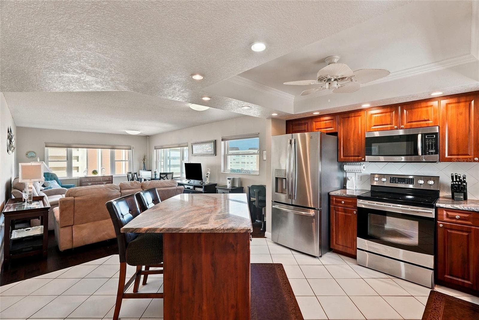 4550 Cove Circle 1009 photo 03